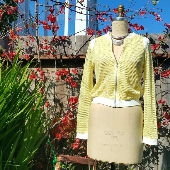 Tea n Cup Jackets & Blazers - Tea & Cup Yellow Mesh Jacket, Sz M, NEW!